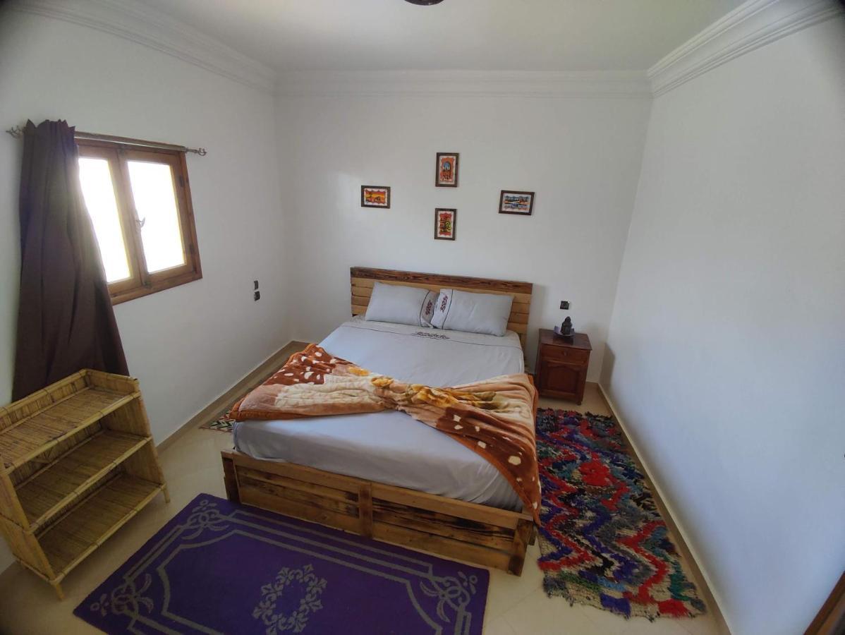 Red Carpet Surf House Homestay *